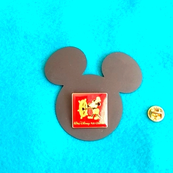 DISNEY STEAMBOAT WILLIE PIN - Picture 3 of 6
